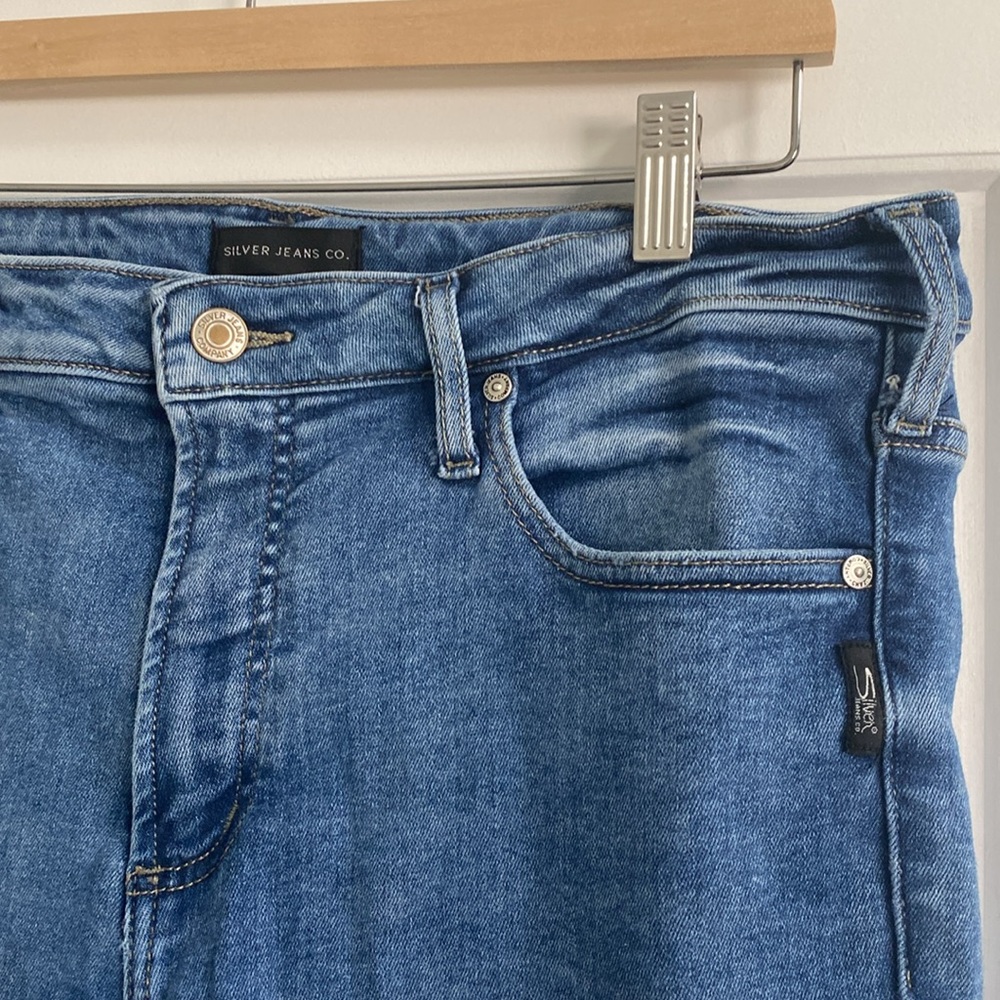Silver jeans xl/l 29 infinite fit super stretchy
